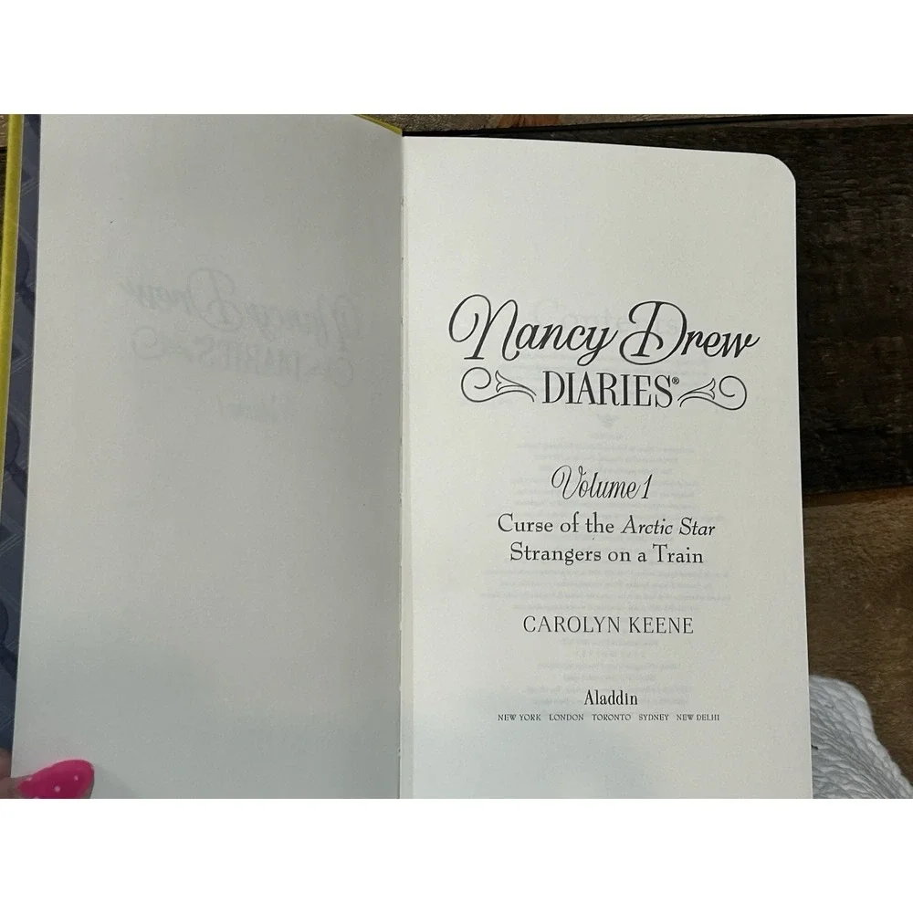 Nancy Drew Diaries: Volume 1 by Carolyn Keene 2013q